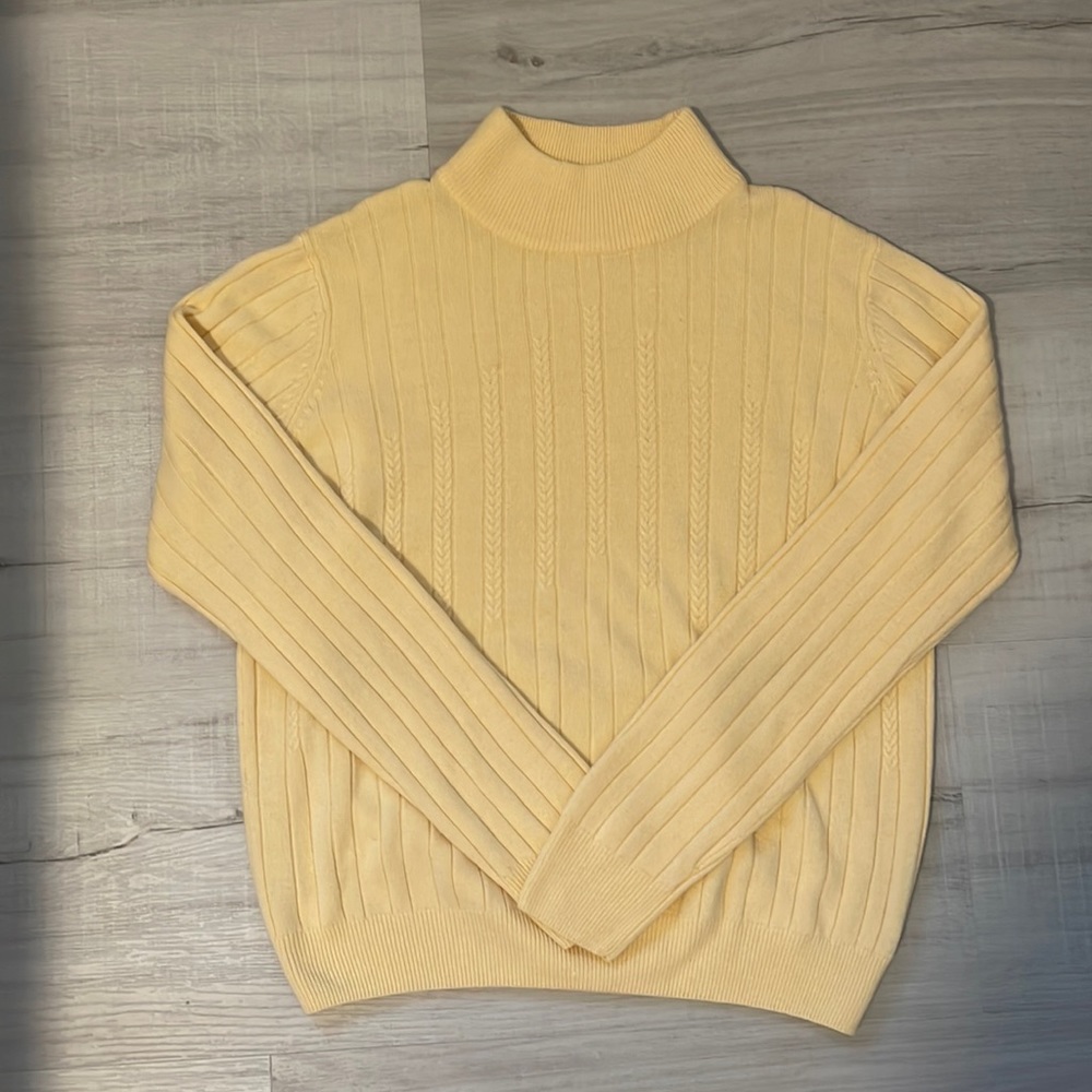 Vintage Light Yellow Turtle Neck